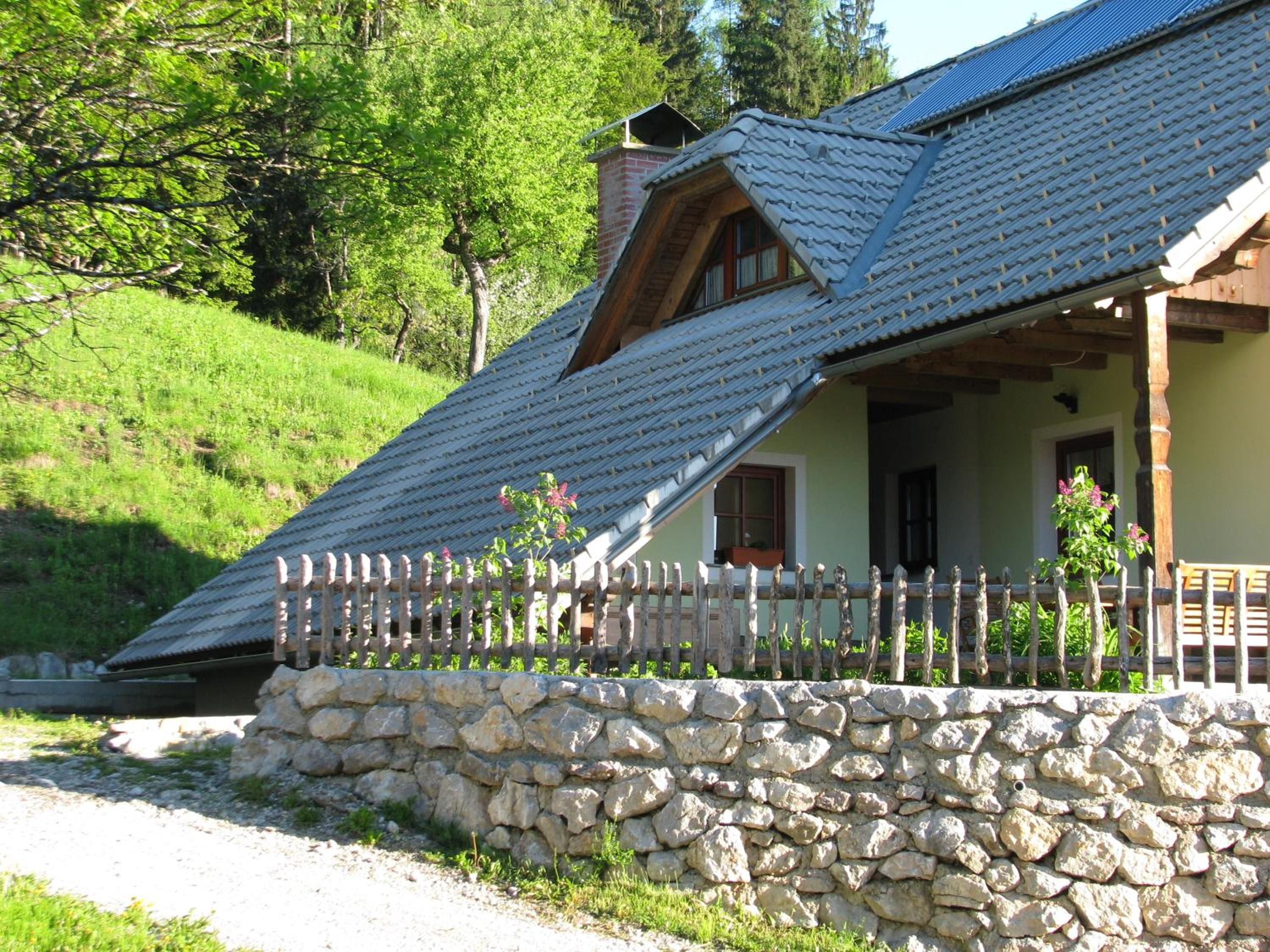 Vaznik Farm House Apartments