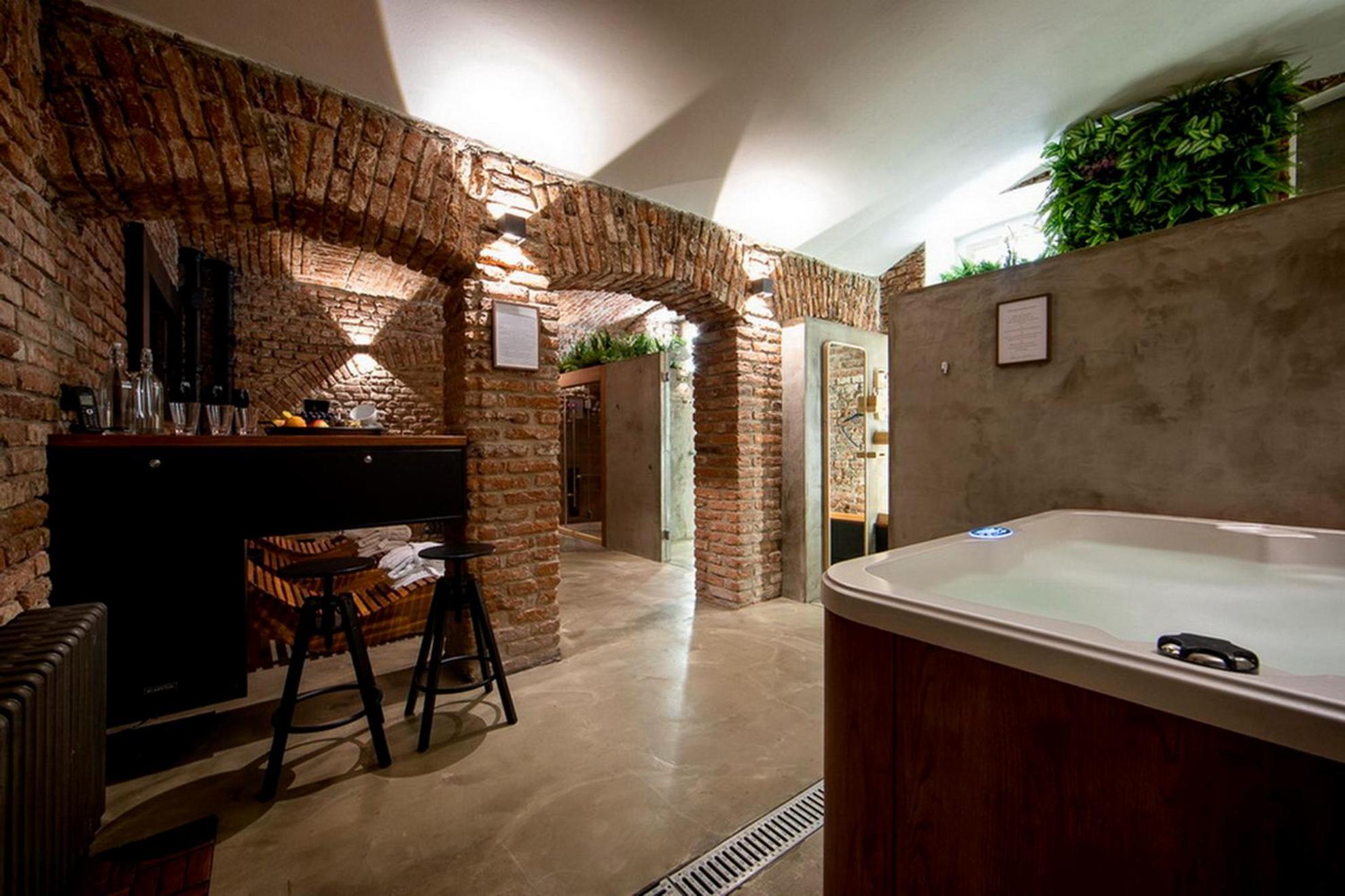 Miss Sophie's New Town & Wellness