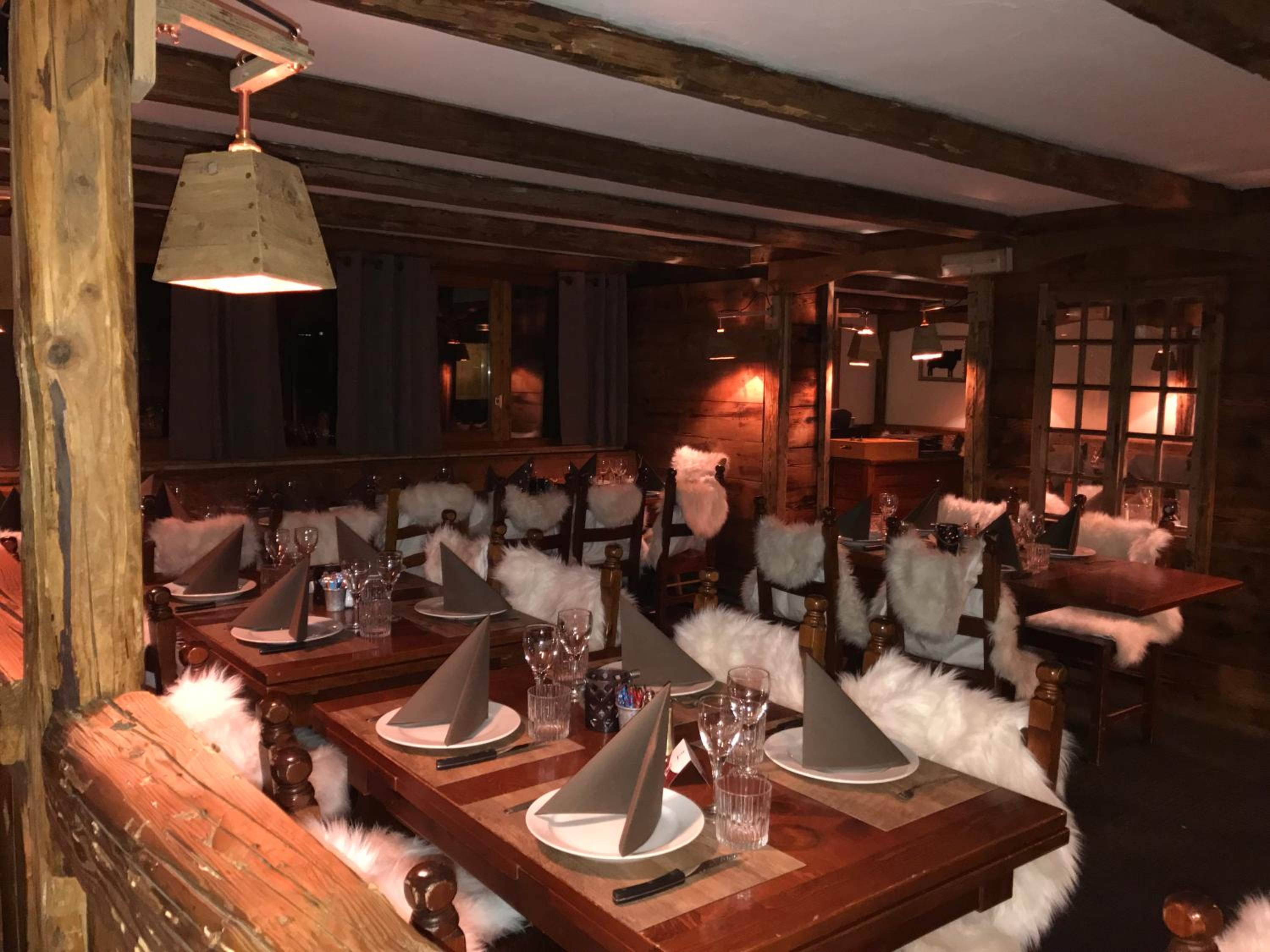 Le Cheval Blanc - Village Montana