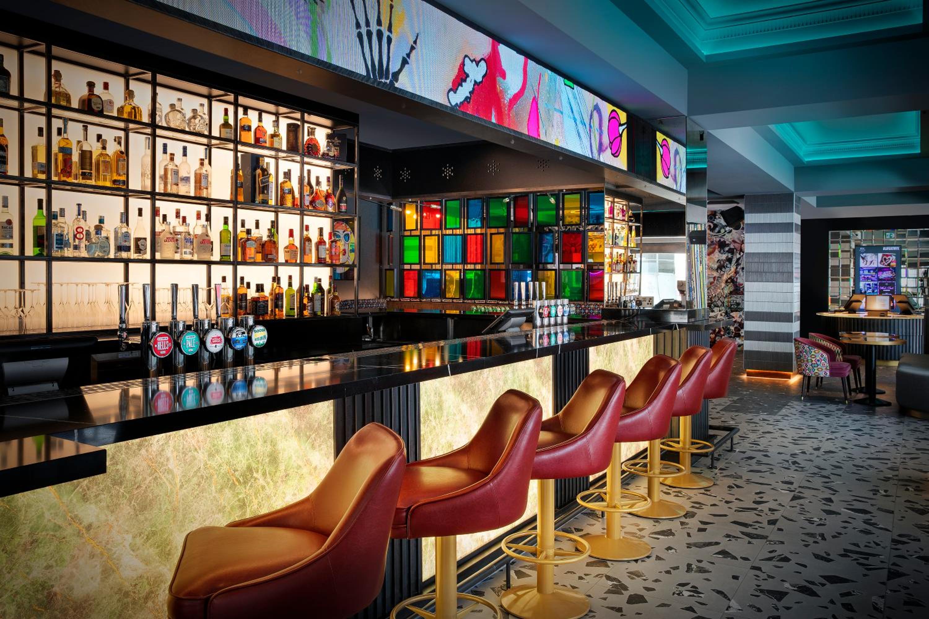 bar