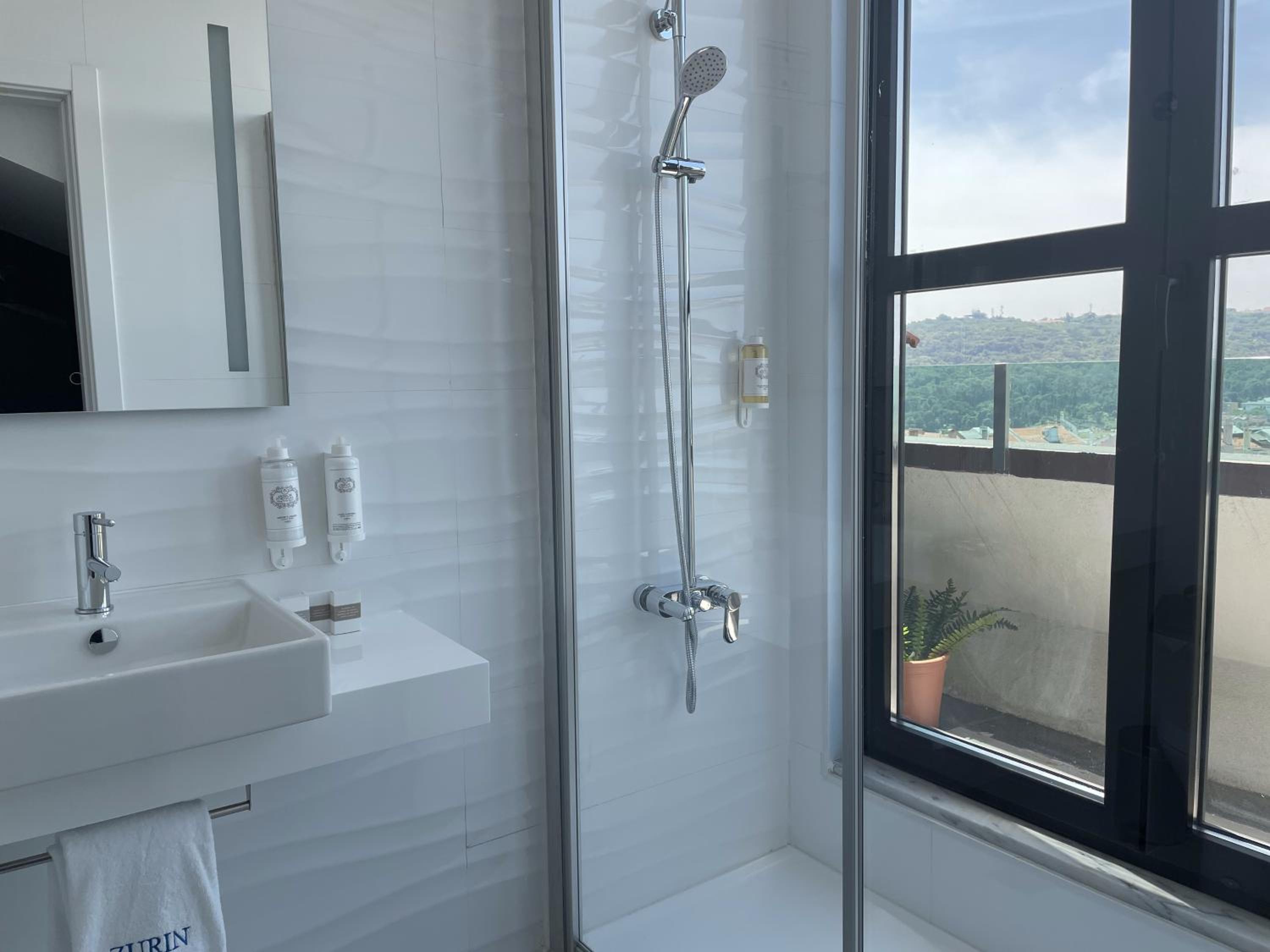 Zurin Charm Hotel