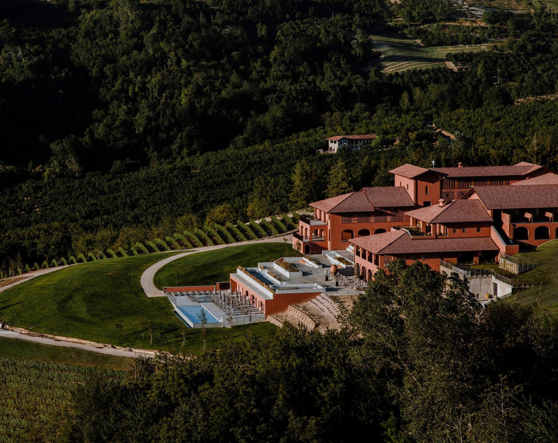 Casa di Langa, Cerretto Langhe — yoga hotel