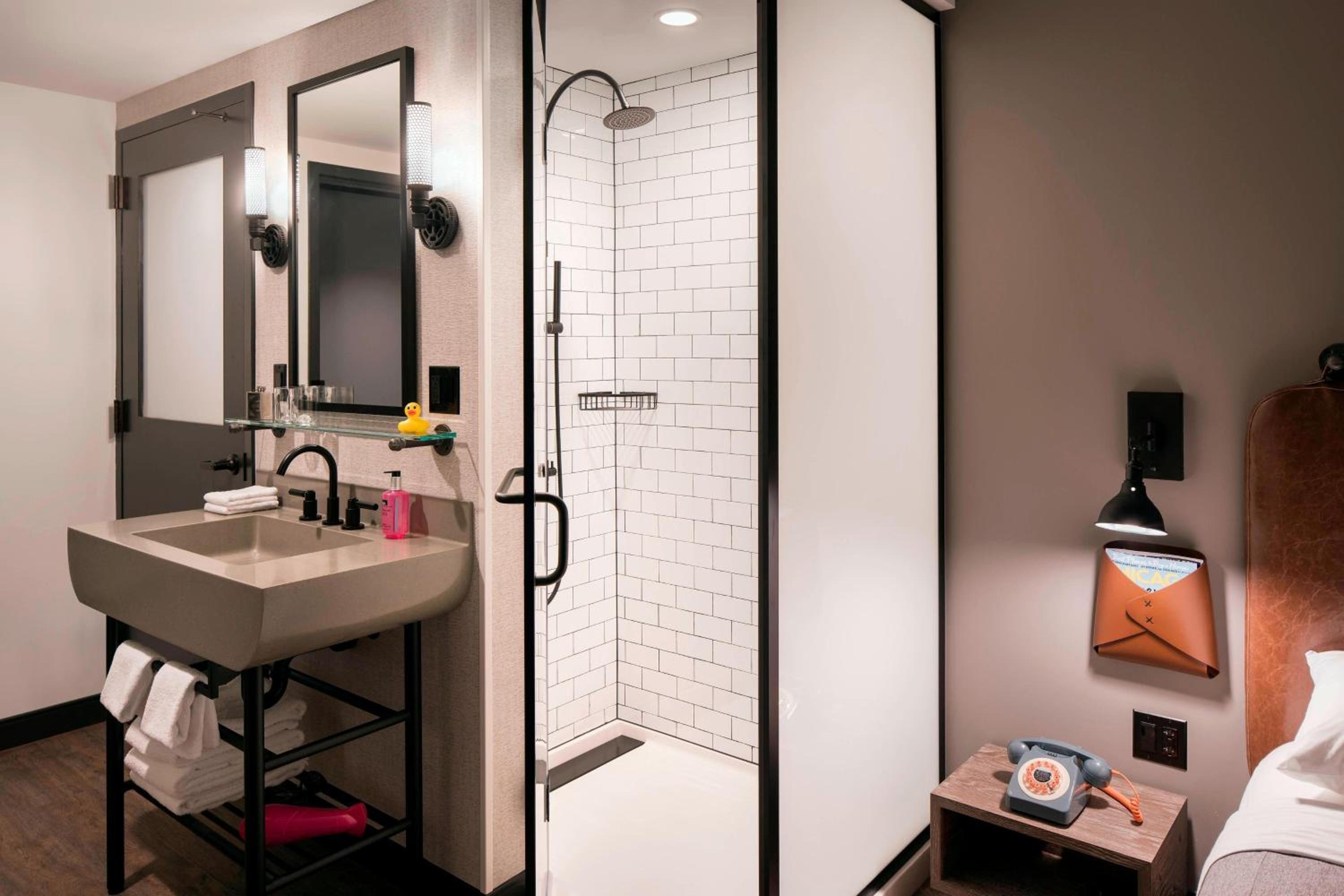 Moxy Chicago Downtown