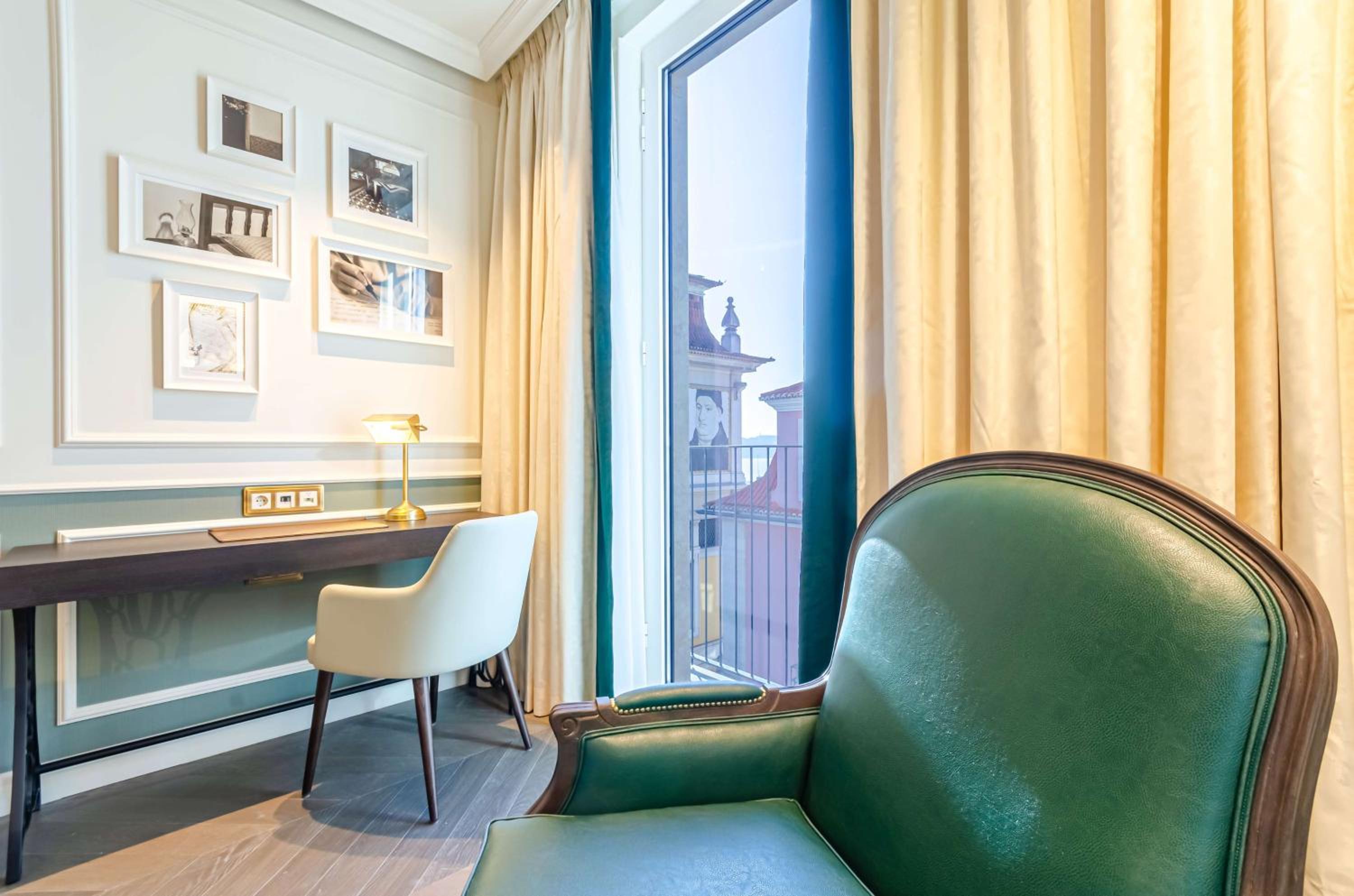 The Emerald House Lisbon - Curio Collection By Hilton