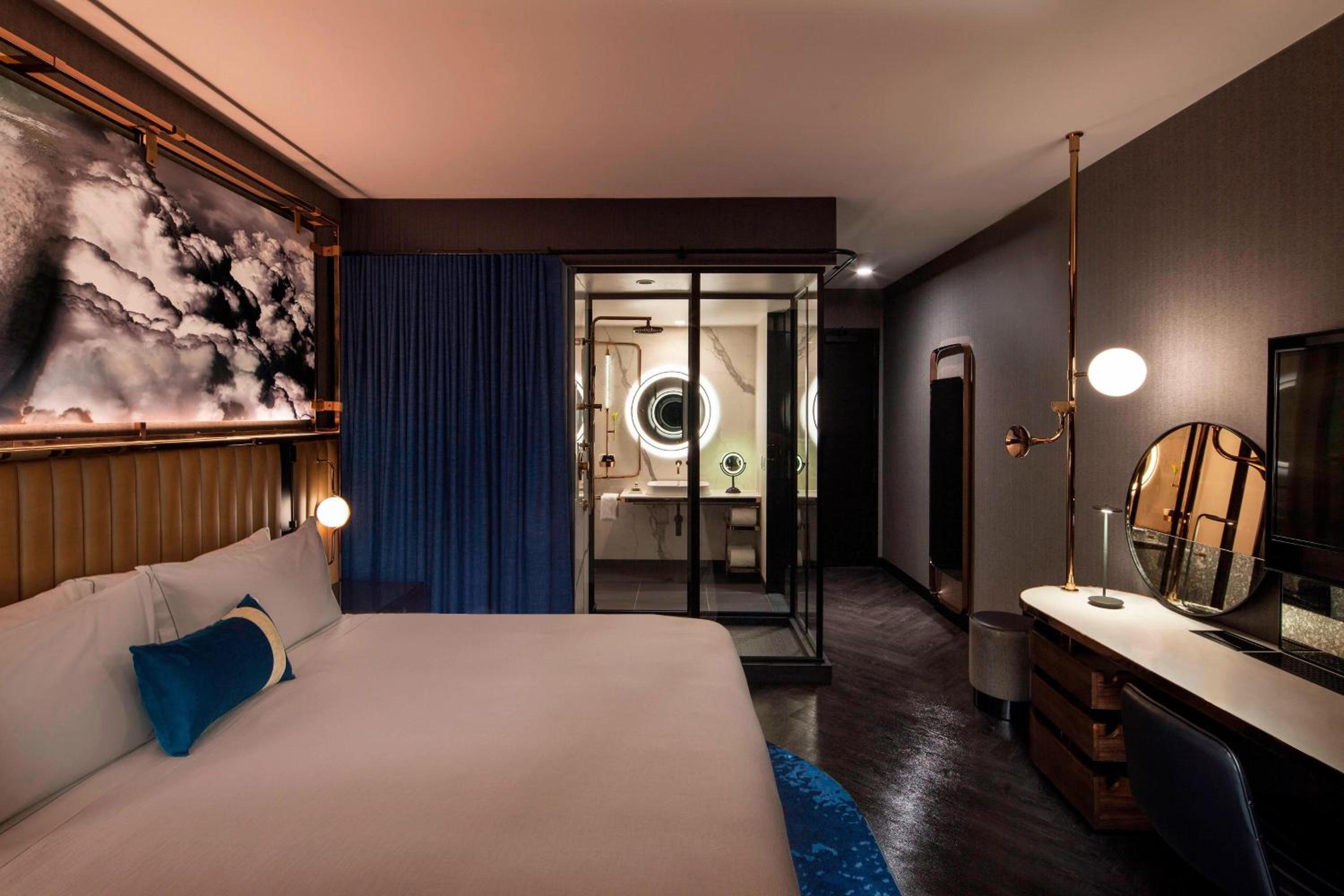 Hotel EMC2, Autograph Collection
