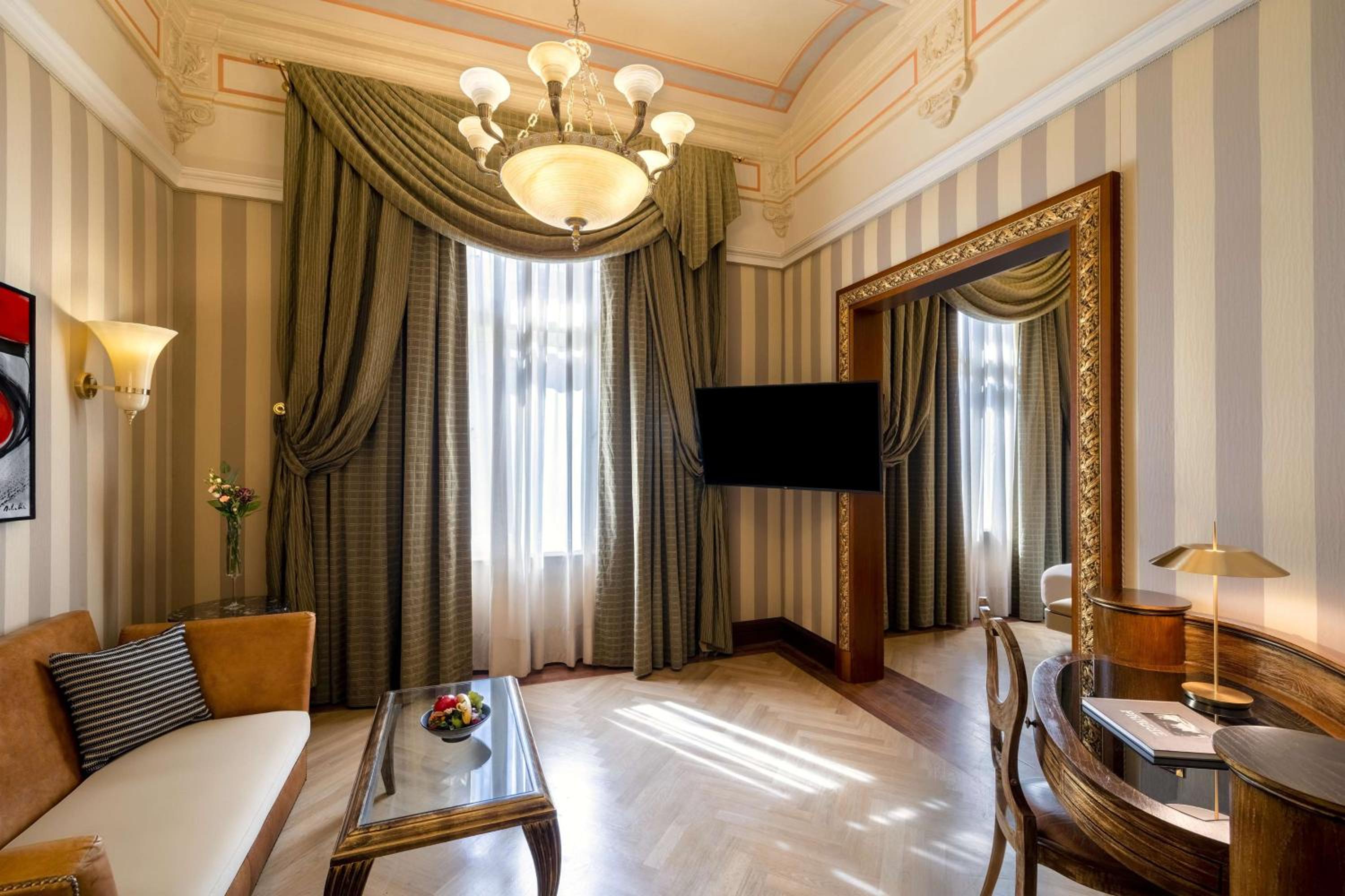 NH Collection Prague Carlo IV