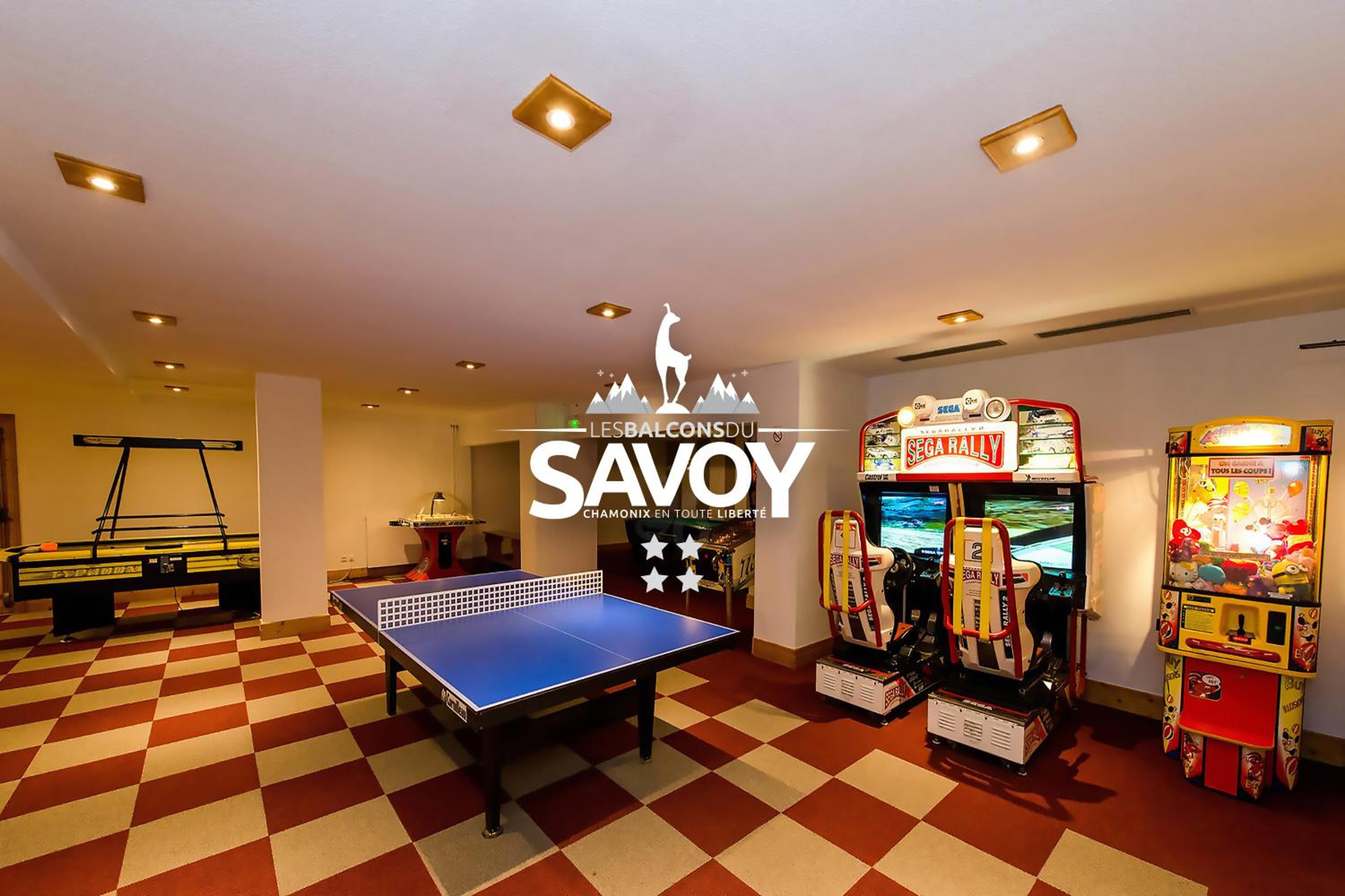 Les Balcons du Savoy