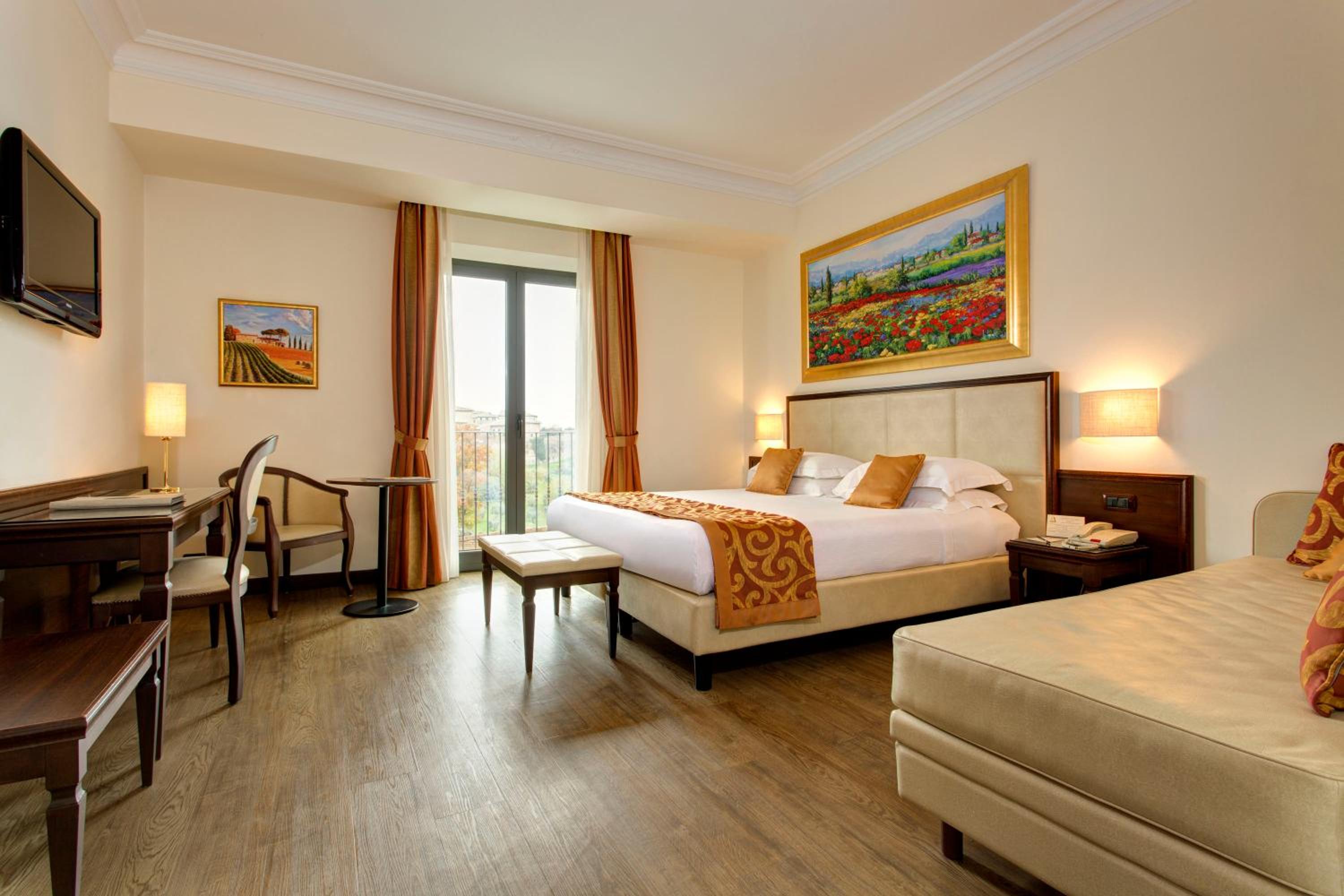 Hotel Athena