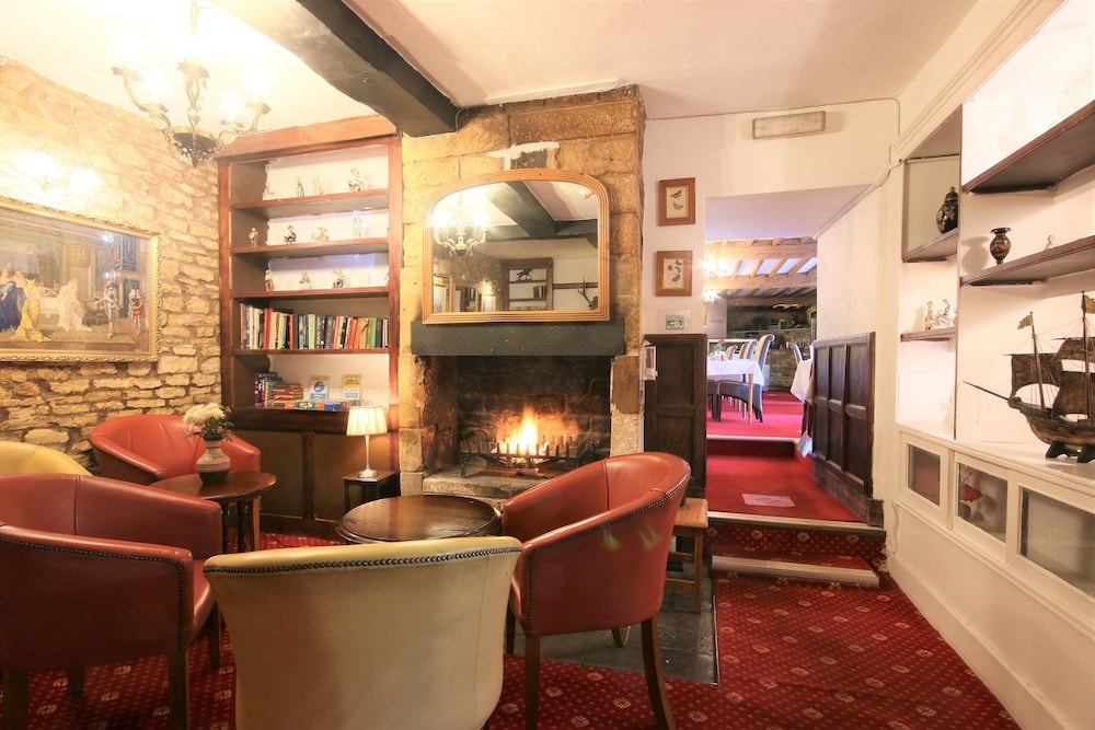 The Crown Hotel 1