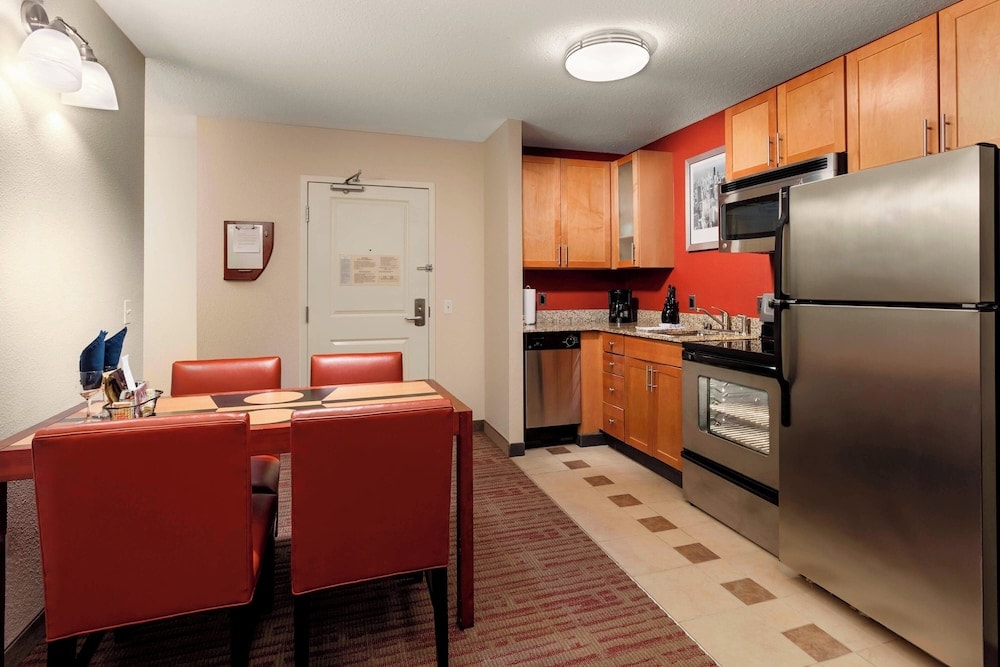 Residence Inn by Marriott Chicago Downtown / River North
