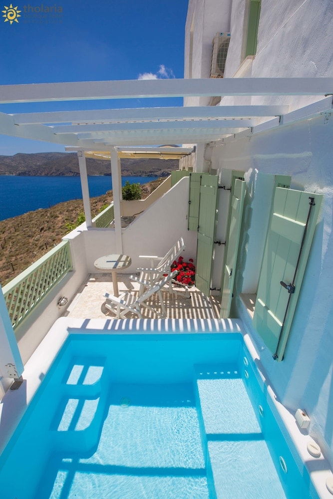 Tholaria Boutique Hotel