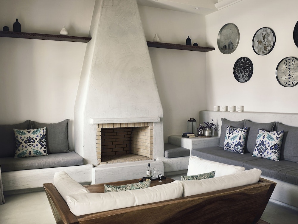 Santo Pure Oia Suites & Villas