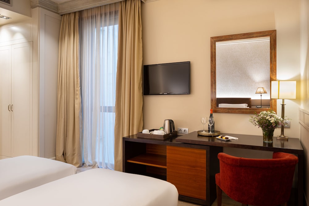 Duquesa de Cardona Hotel 4 Sup by Duquessa Hotel Collection