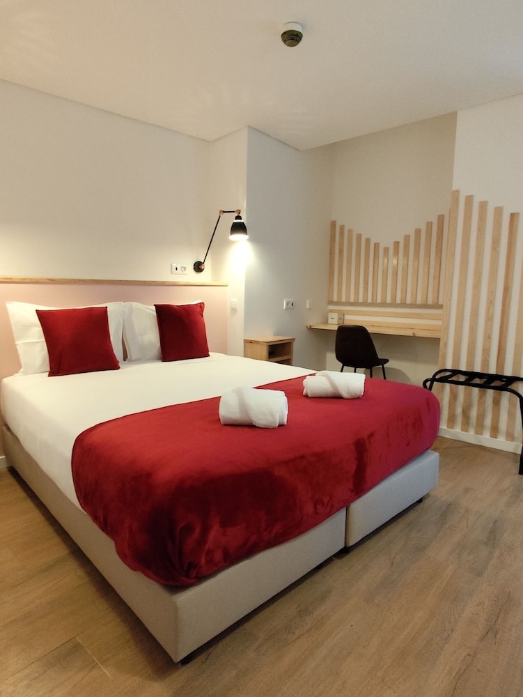 Bacalhoeiros 125 Hotel