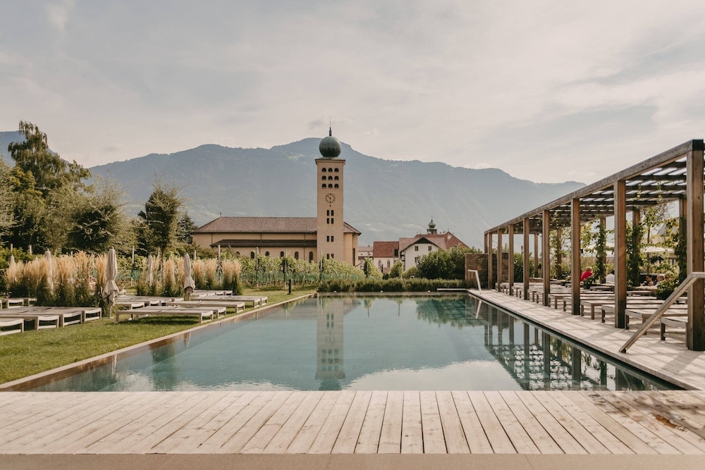 Hotel Schwarzschmied, a Member of Design Hotels, Lana — yoga hotel